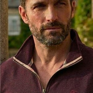 Men's cranberry Quarter-Zip Burberry Brit Pullover Sweater- xxl ✨